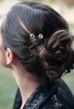 Load image into Gallery viewer, Unity Wave Hair Clip